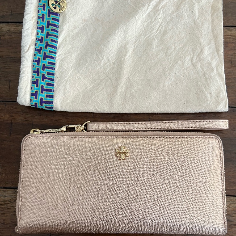 Tory Burch Leather Wristlet Pink